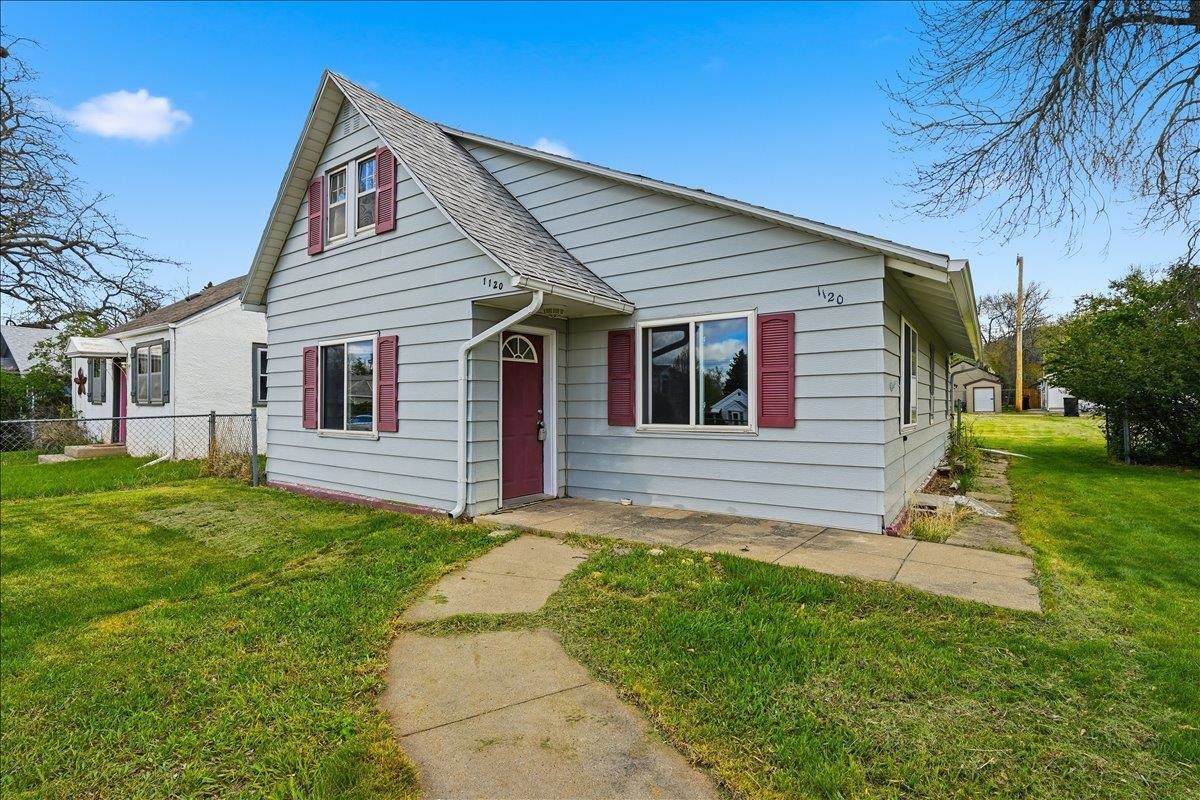 1120 Canyon Street - Photo 1