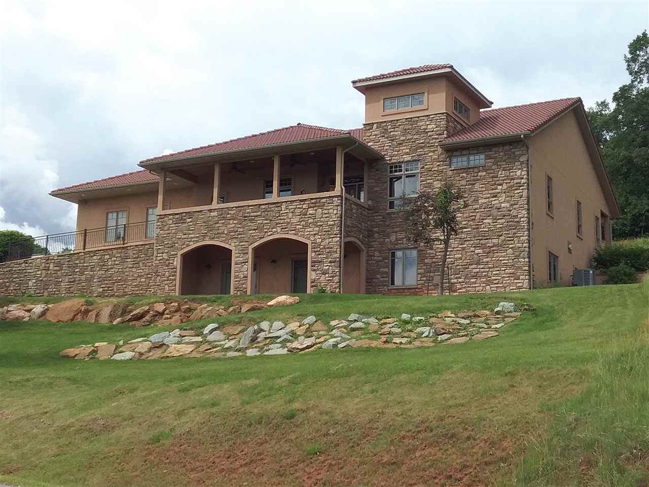 1033 Woodland Drive - Photo 1