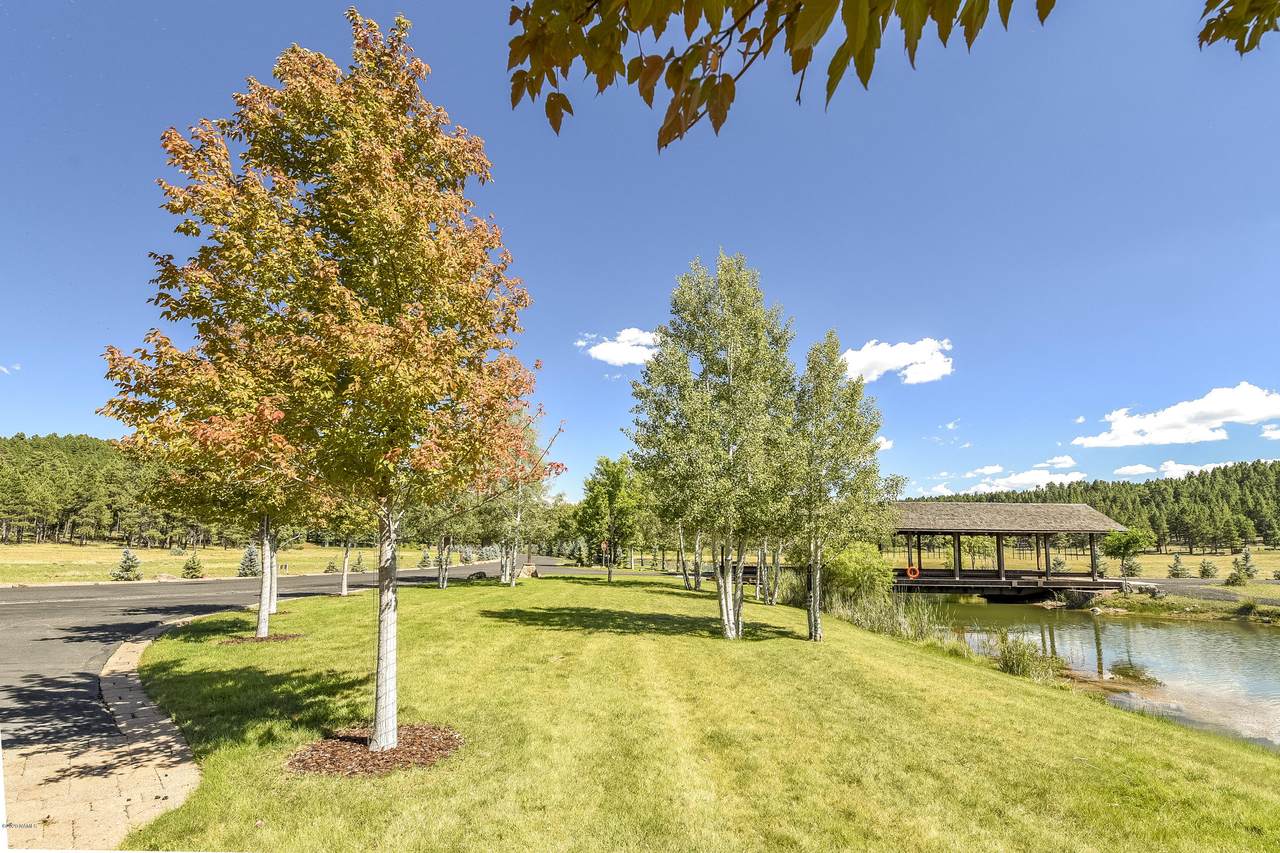 318 Clay Park Way - Photo 1