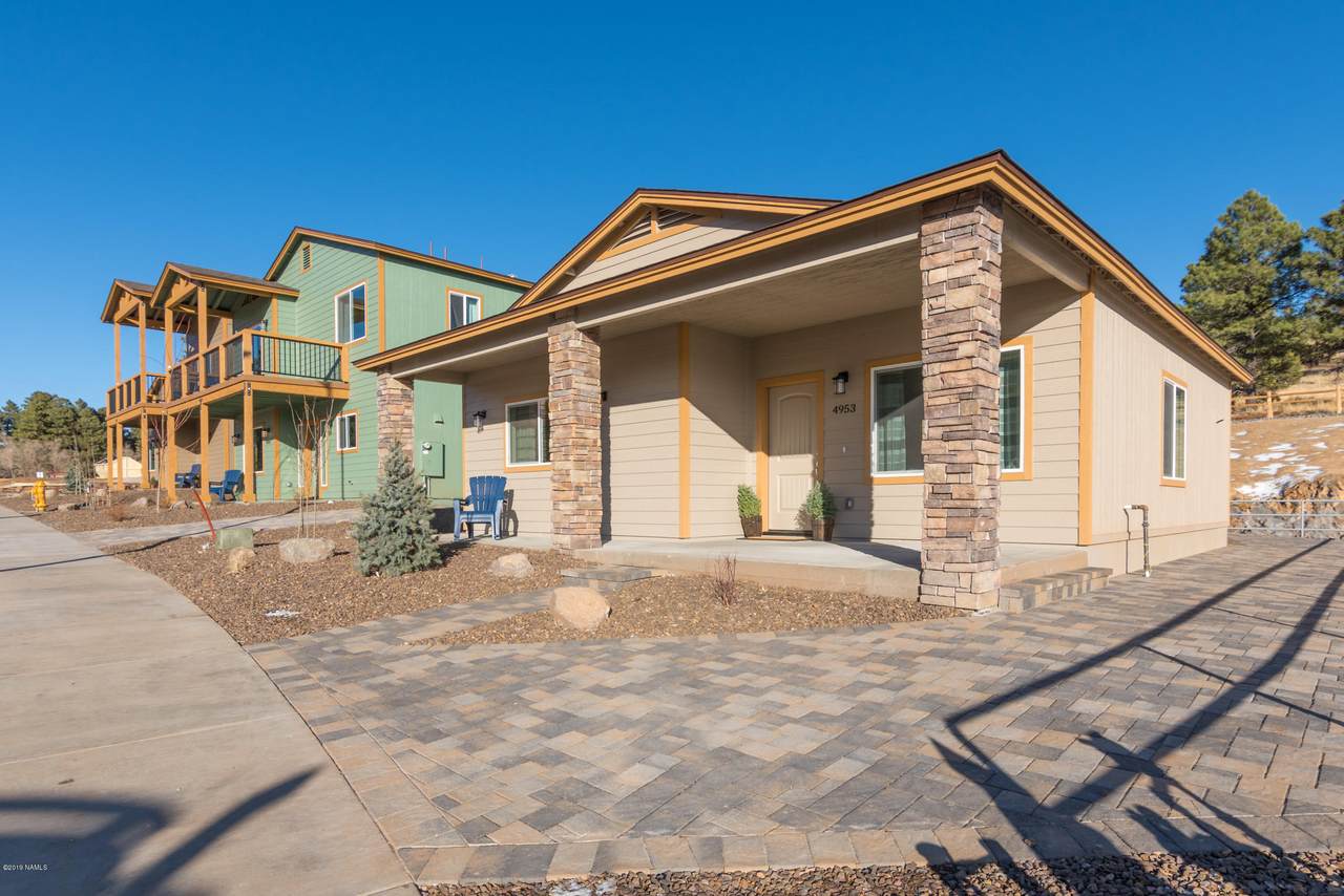 4954 Retreat Circle - Photo 1