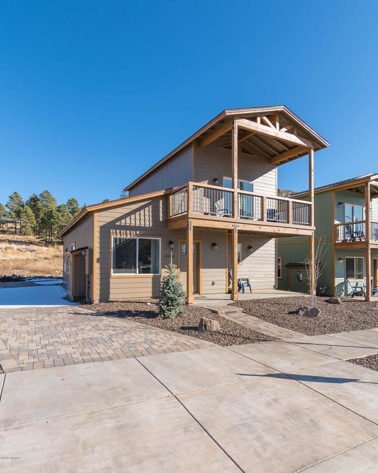 4960 Retreat Circle - Photo 1