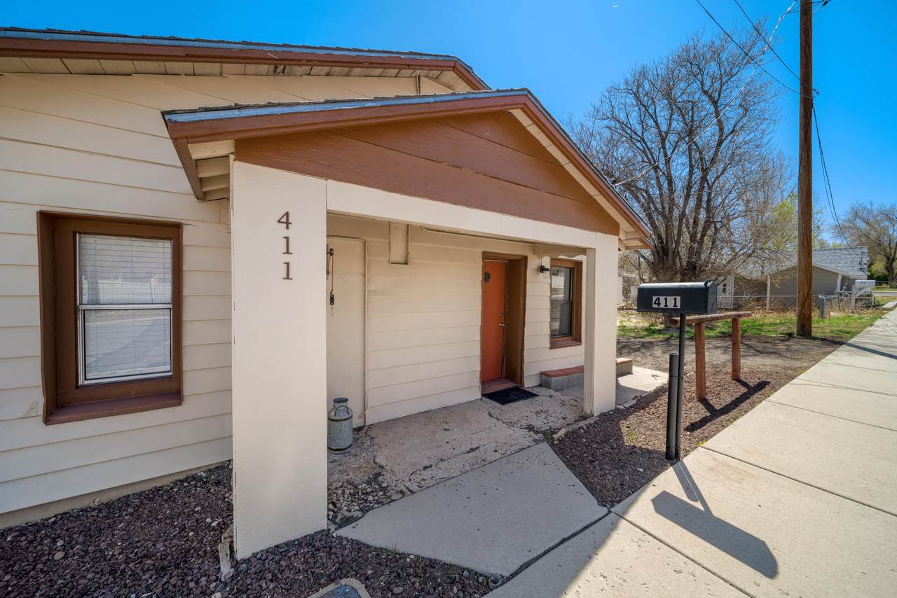 411 6th Street - Photo 1