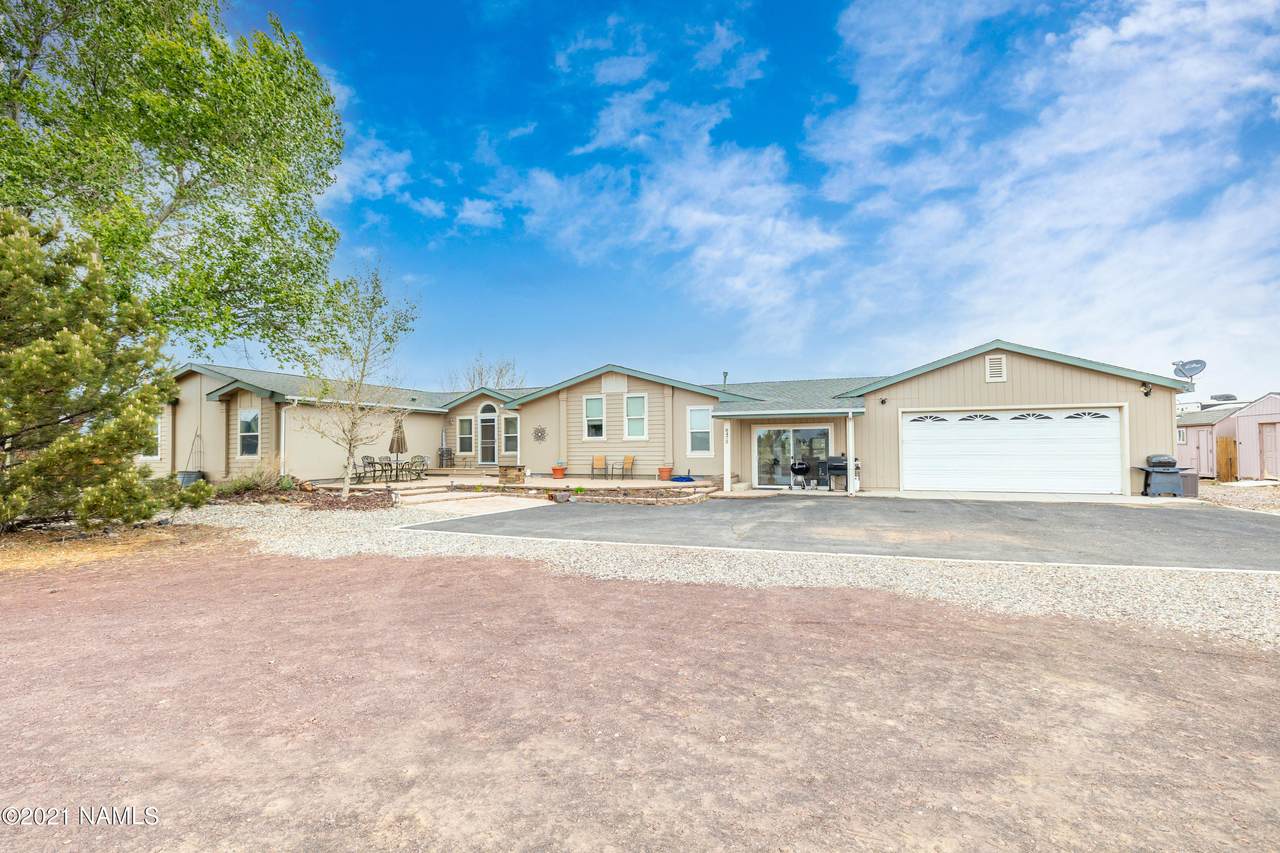 8475 Neptune Drive - Photo 1