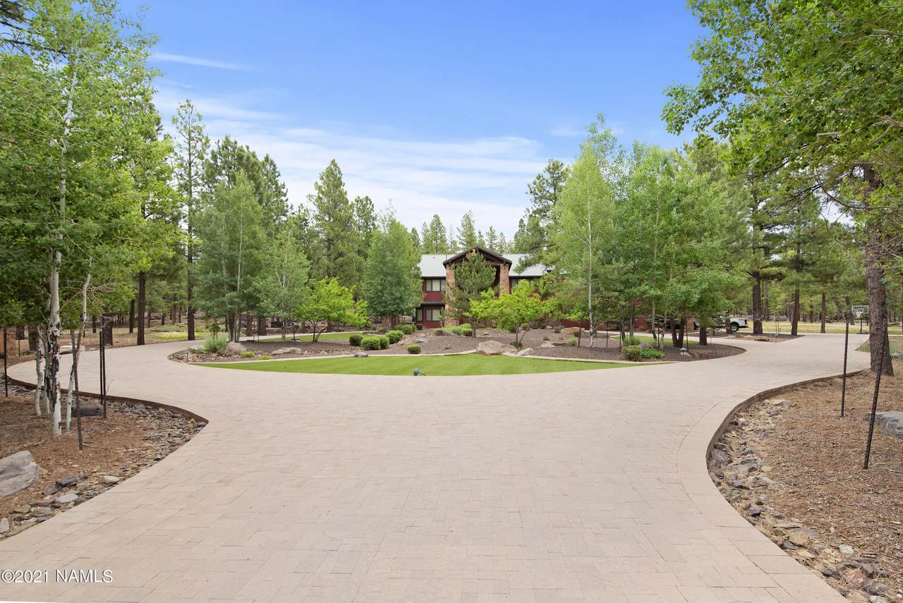 3370 Mahogany Run - Photo 1