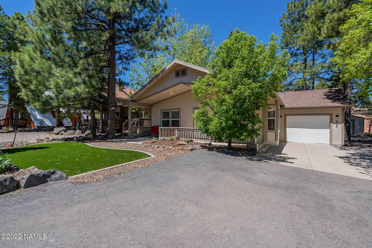 600 Reindeer Drive - Photo 1