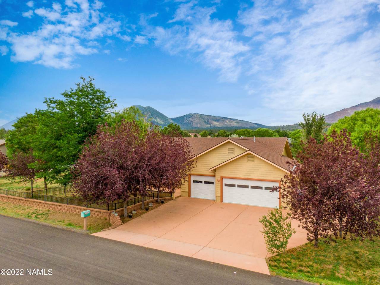11070 Henry Drive - Photo 1