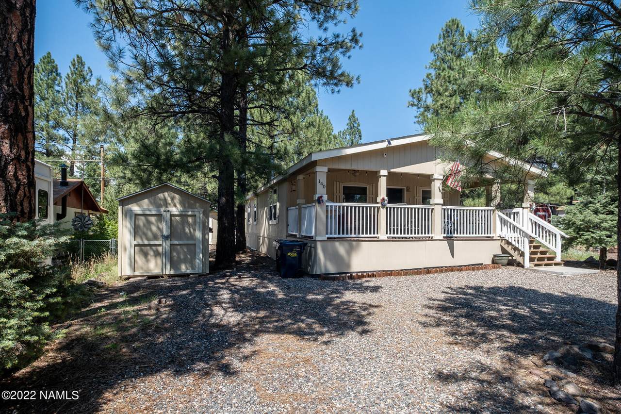 140 Oak Drive - Photo 1