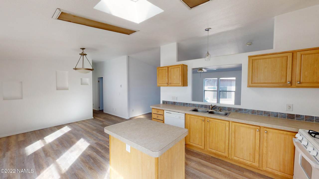 1757 Stephen Drive - Photo 1
