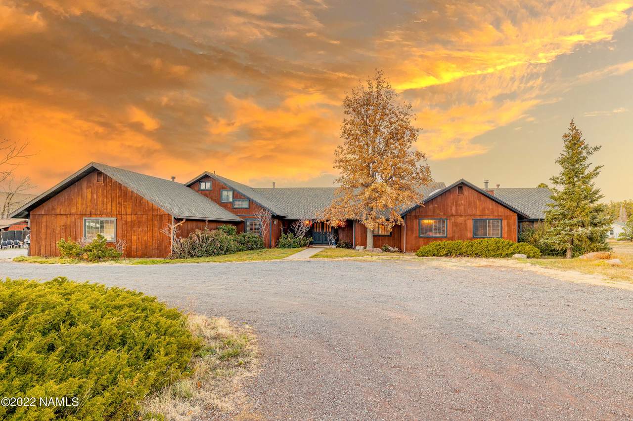 1120 Rodeo Road - Photo 1