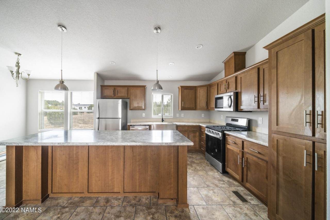 1696 Prospect Lane - Photo 1