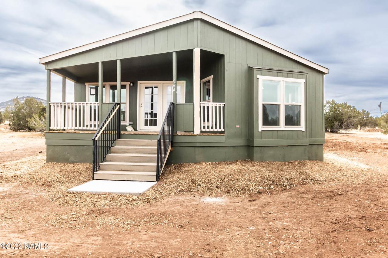 1064 Tamarack Street - Photo 1