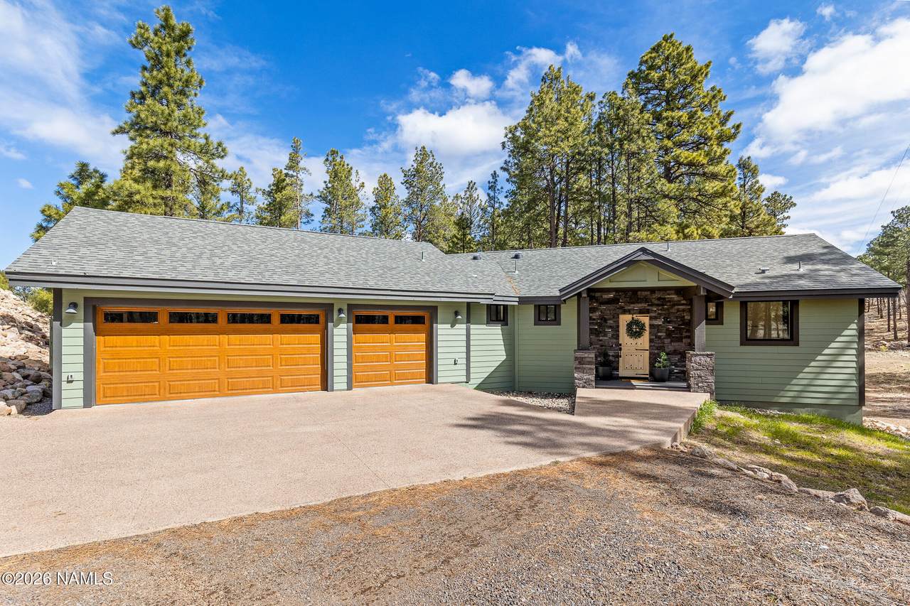 1113 Redwall Way - Photo 1