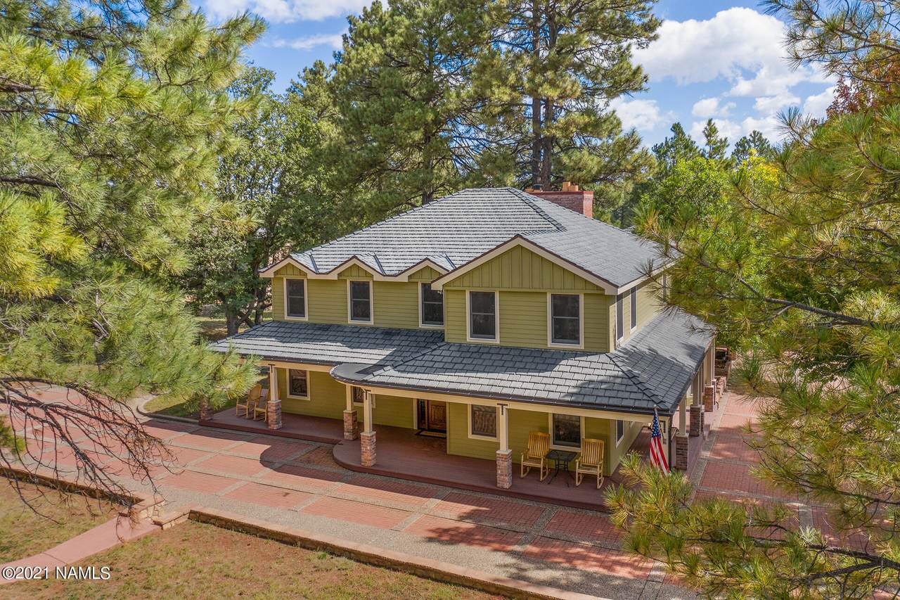 5005 Lake Country Road - Photo 1