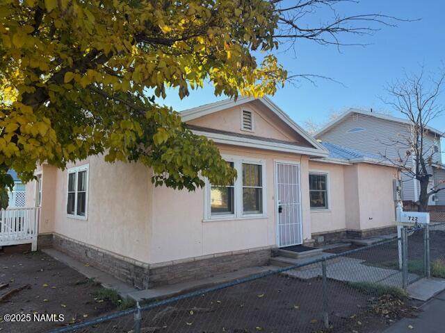 722 Warren Avenue - Photo 1