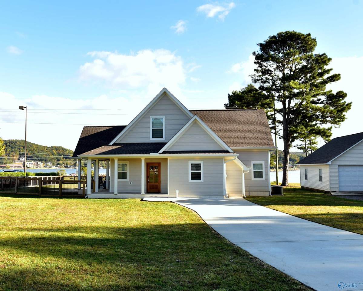 2401 Cowen Circle - Photo 1