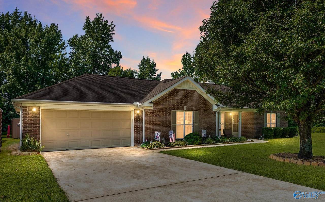 304 Earnhardt Drive - Photo 1