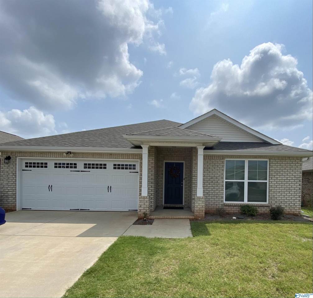 107 Daymark Drive - Photo 1