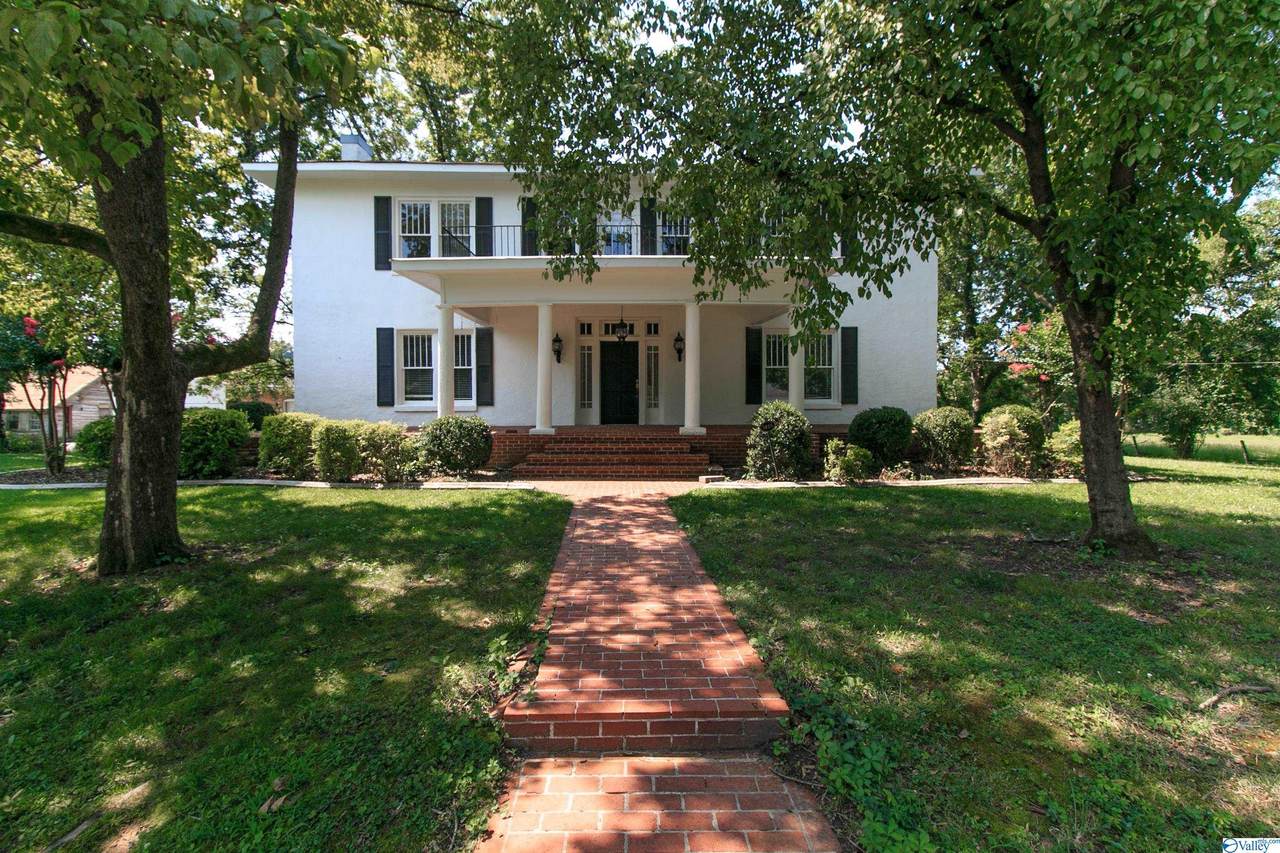 864 Hamilton Street - Photo 1