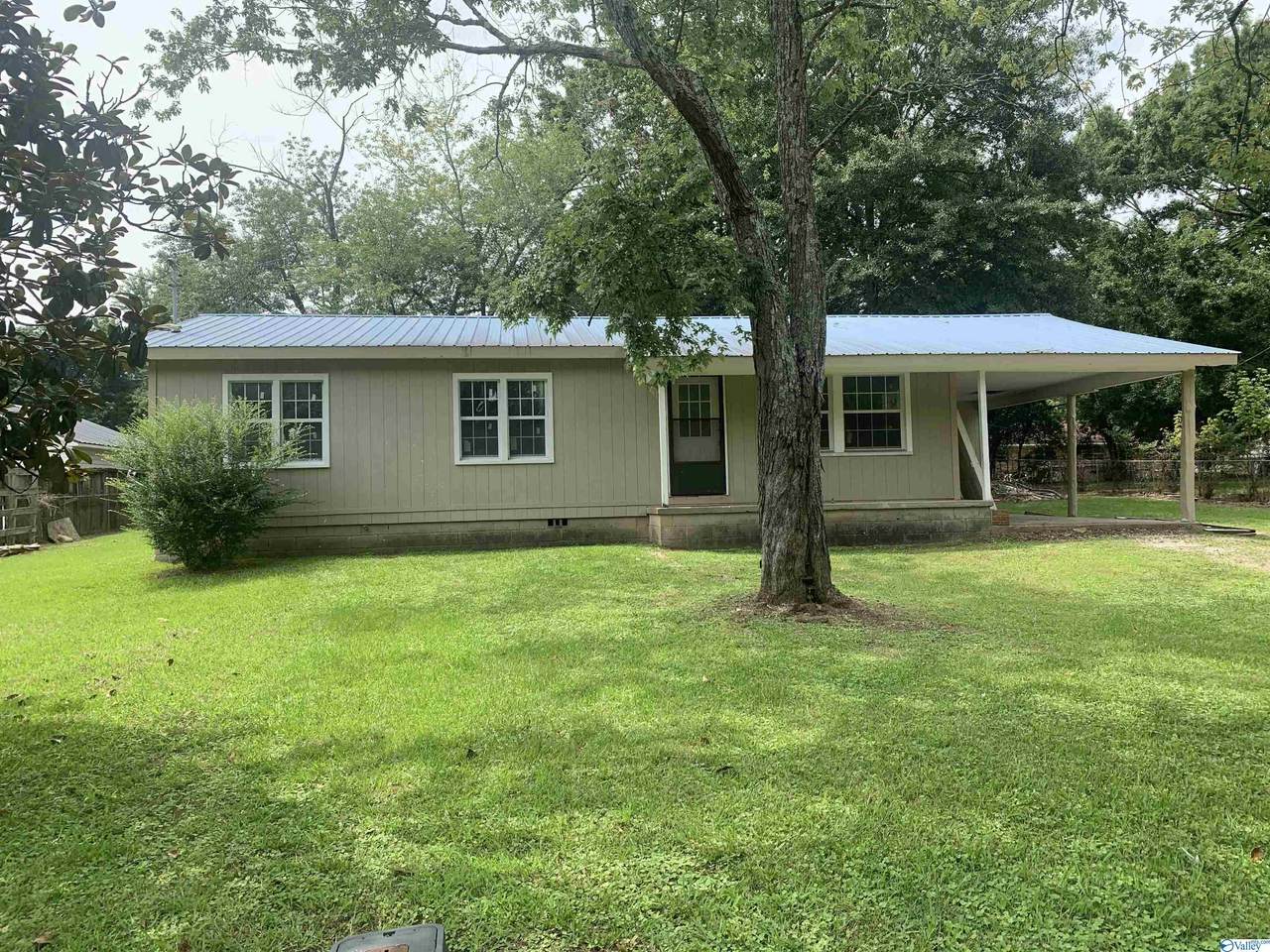 305 Johnson Drive - Photo 1