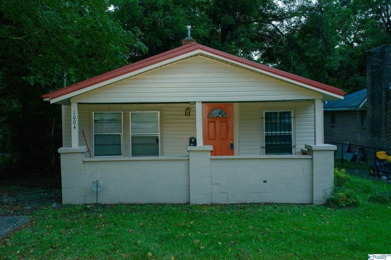 1004 Avenue D - Photo 1