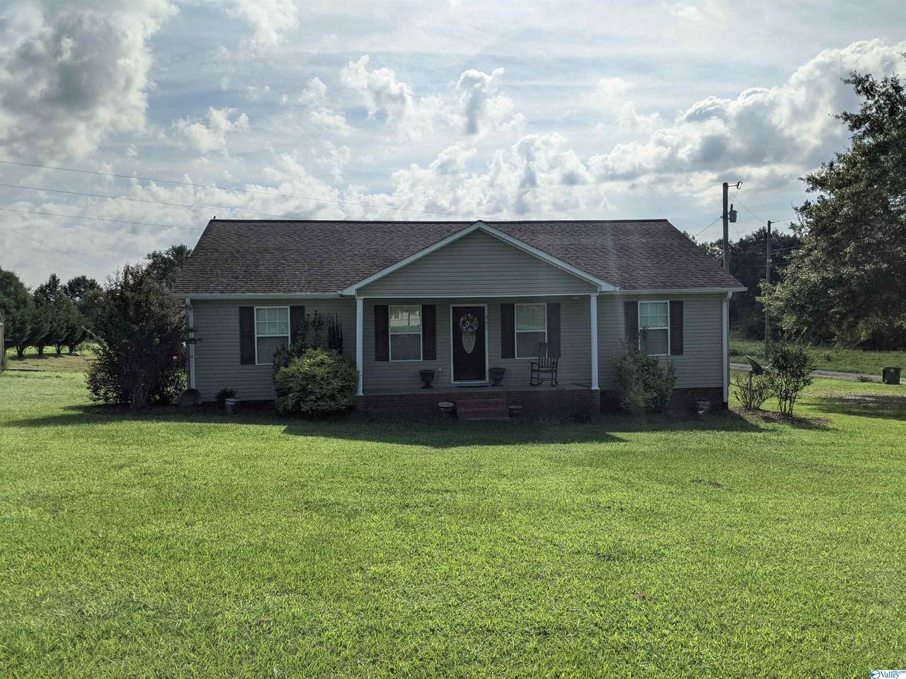 901 County Road 695 - Photo 1
