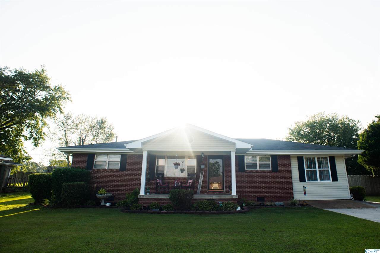 801 Nelson Street - Photo 1