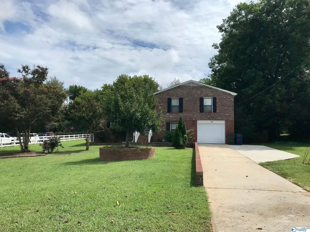 100 Roema Drive - Photo 1