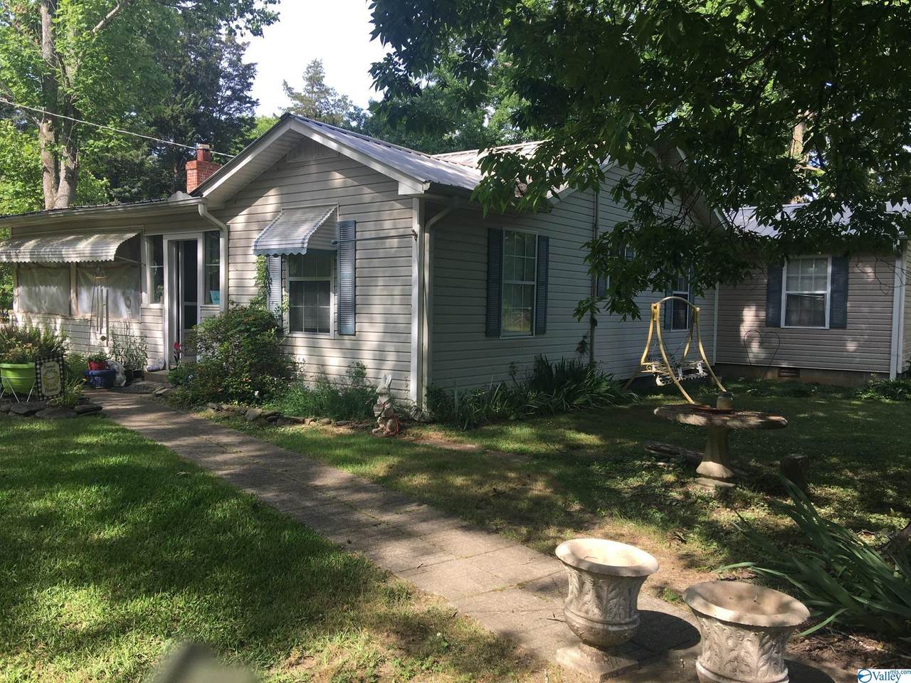 422 Burroughs Drive - Photo 1