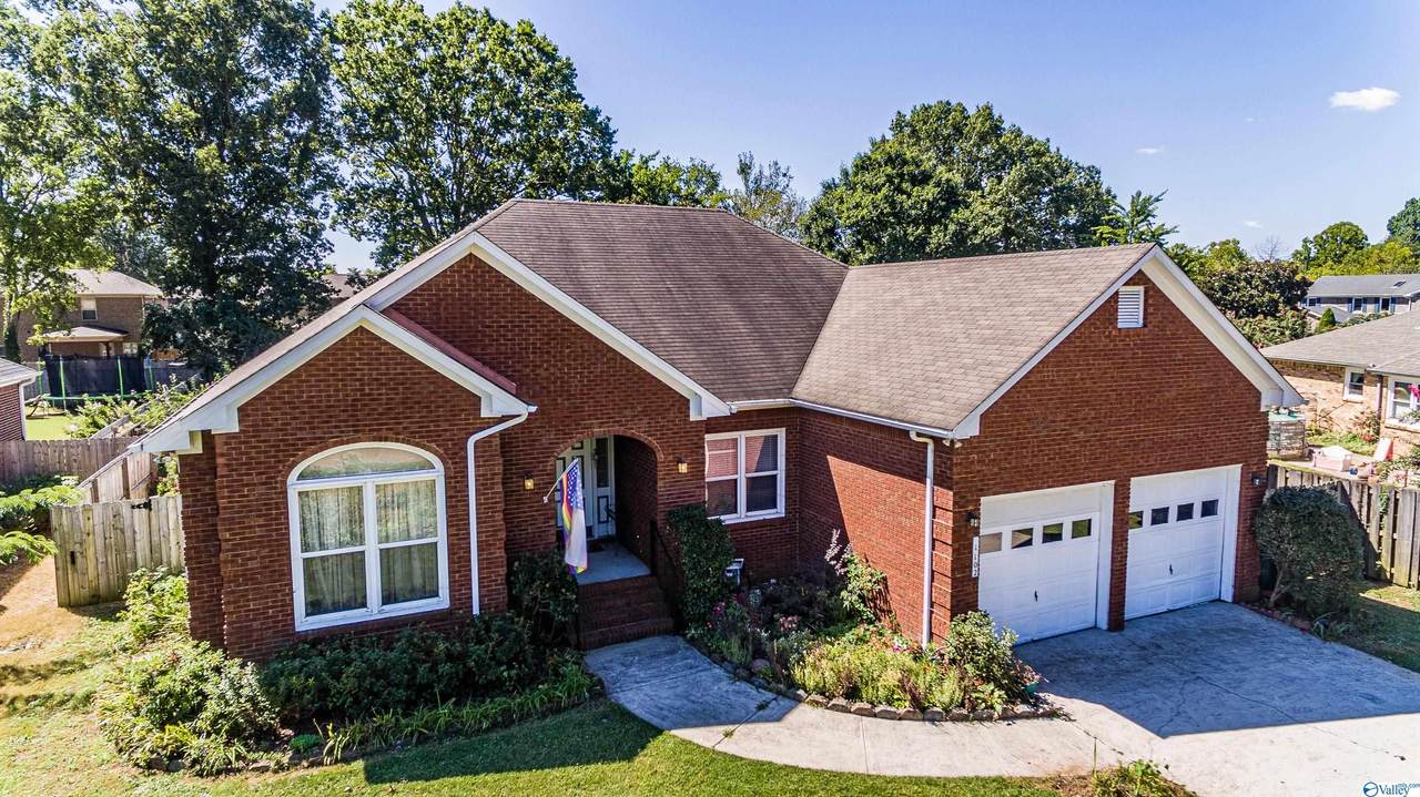 1102 Chesterfield Road - Photo 1