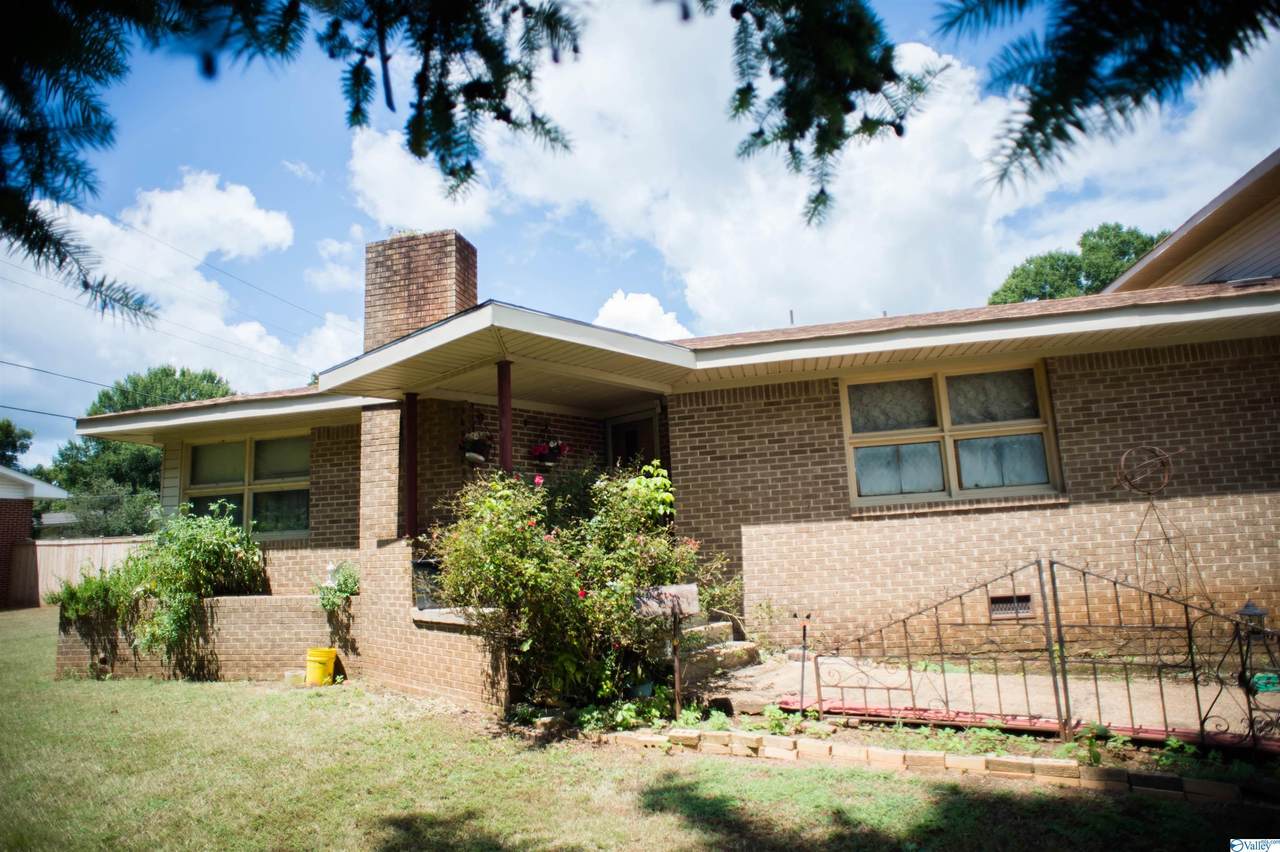 1502 Old Memphis Road - Photo 1