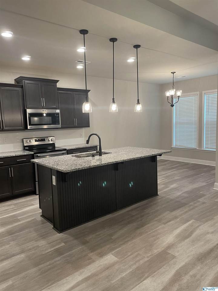 139 Gardencove Circle - Photo 1