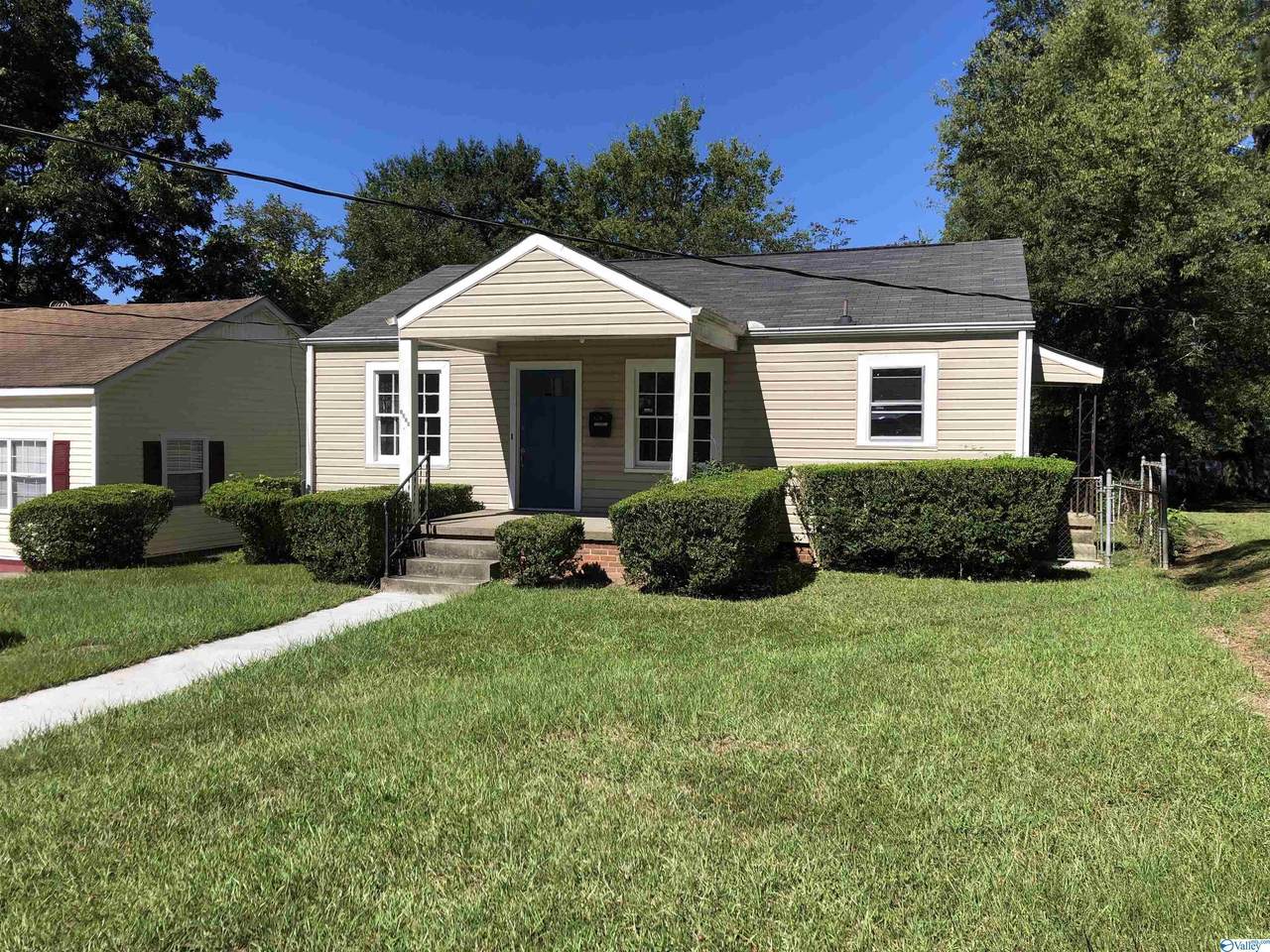 1420 Goss Avenue - Photo 1