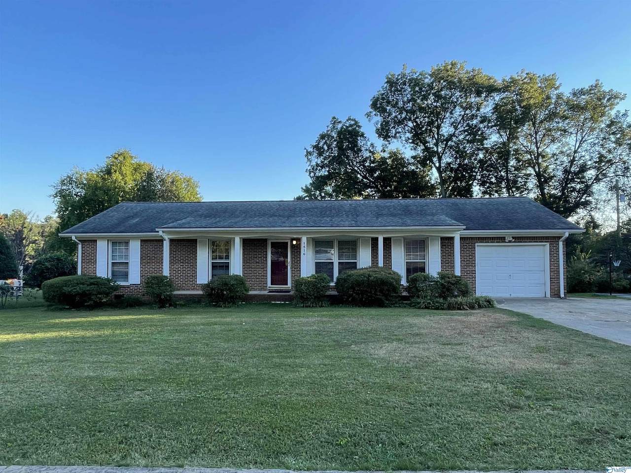 1516 Fell Avenue - Photo 1