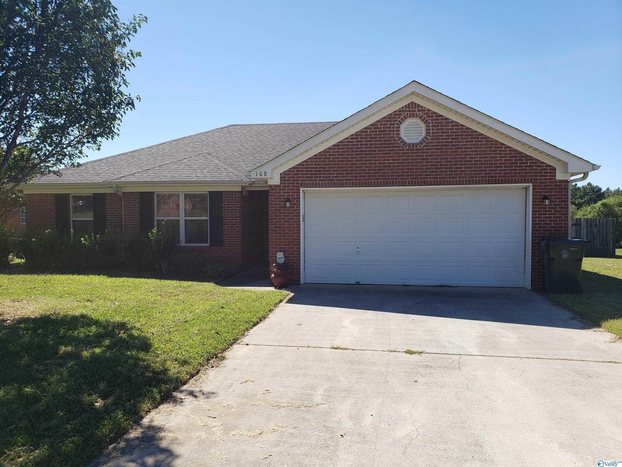 108 Populus Drive - Photo 1