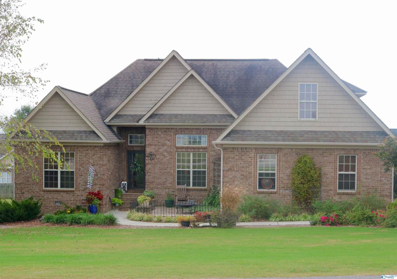 114 Payton Lane - Photo 1