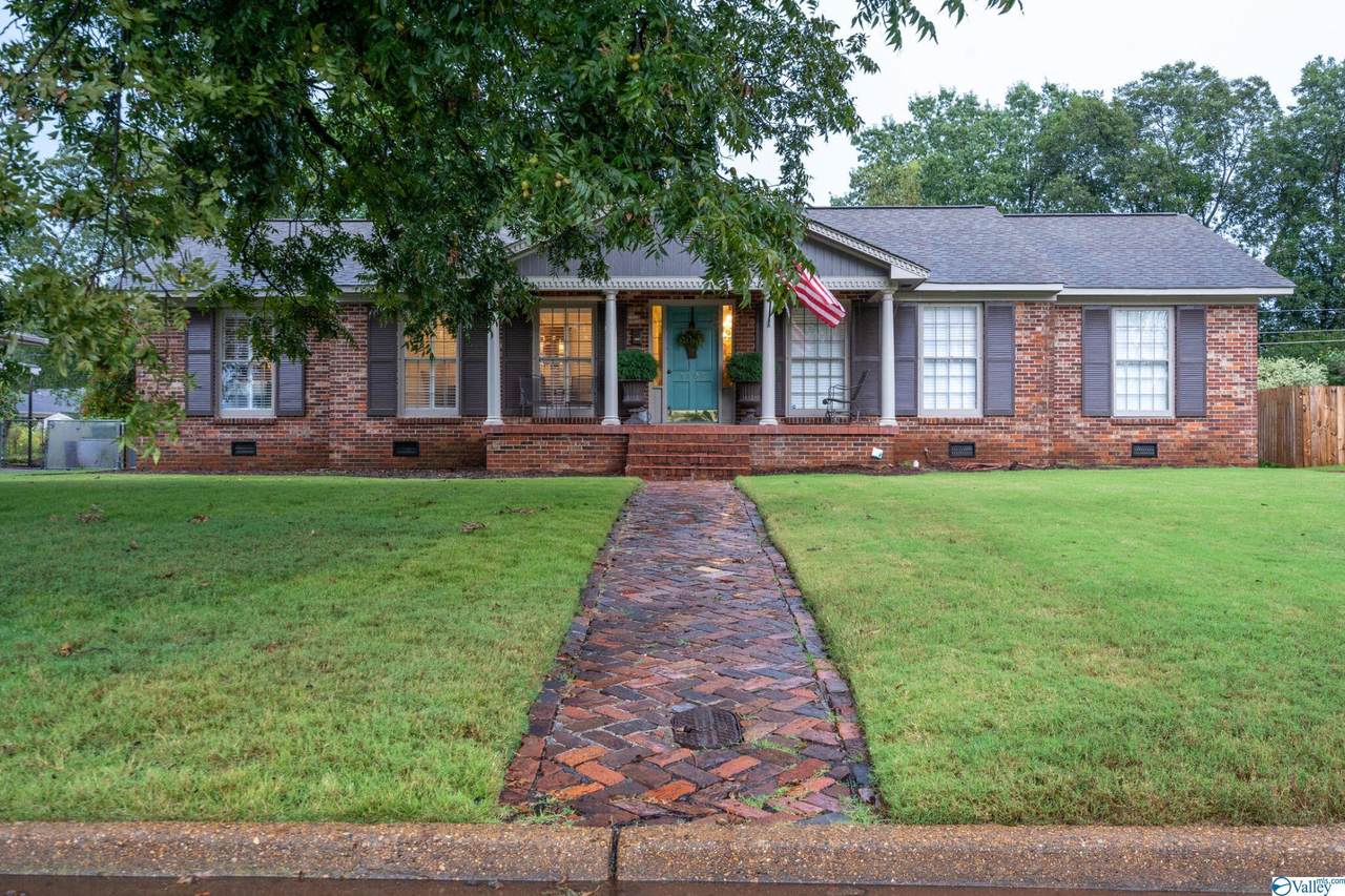 2407 Henry Street - Photo 1