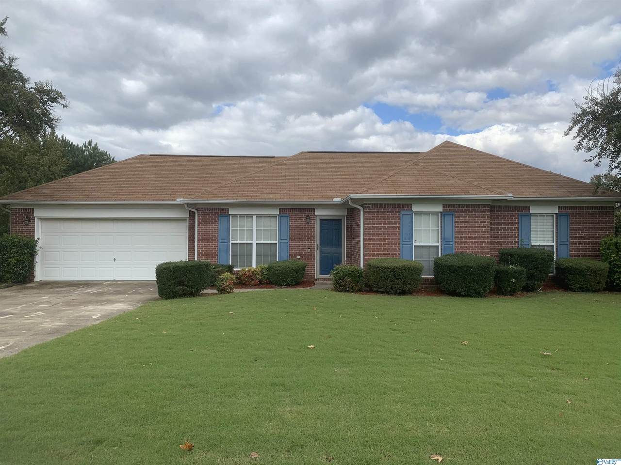 153 Populus Drive - Photo 1