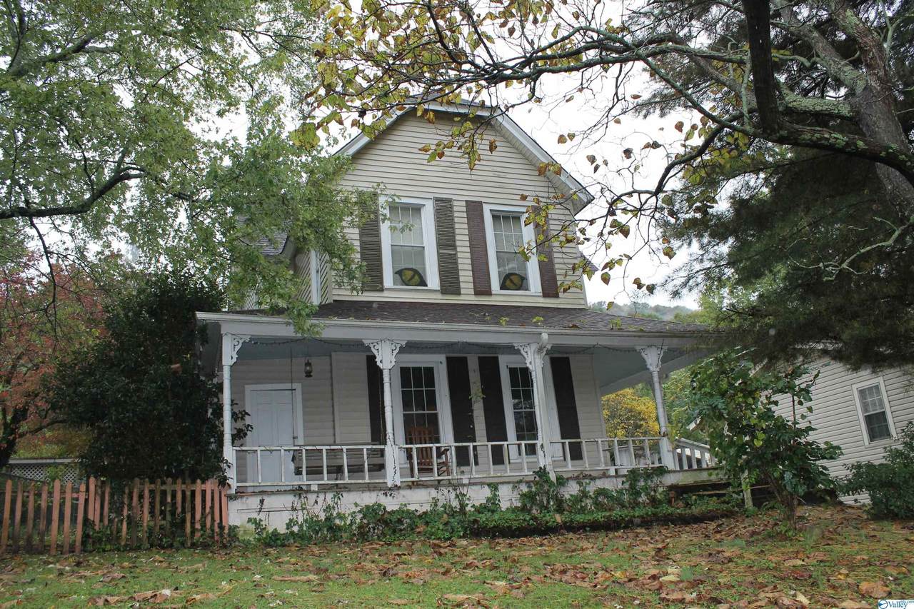 209 Lincoln Avenue - Photo 1