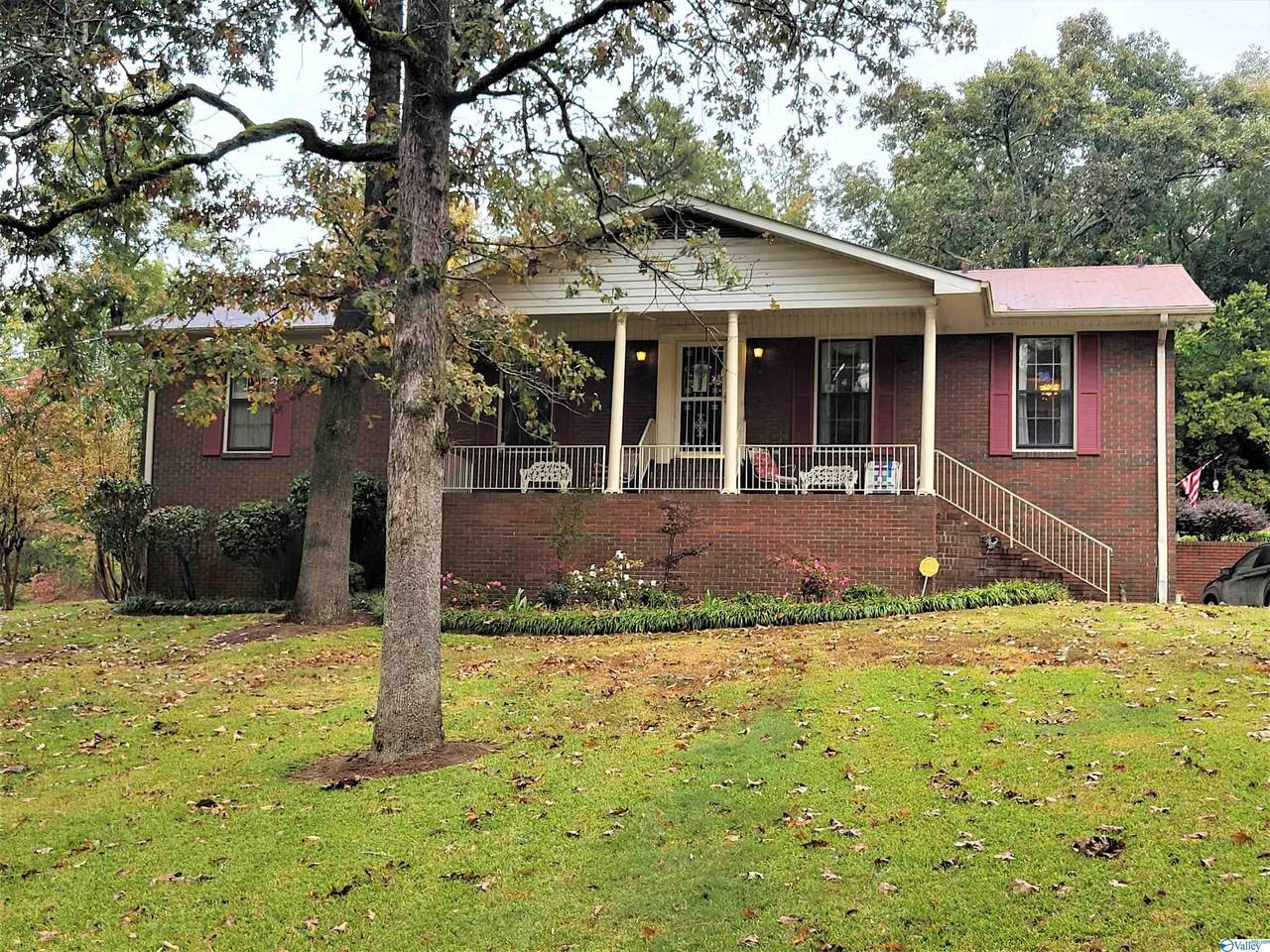 241 Sherwood Drive - Photo 1