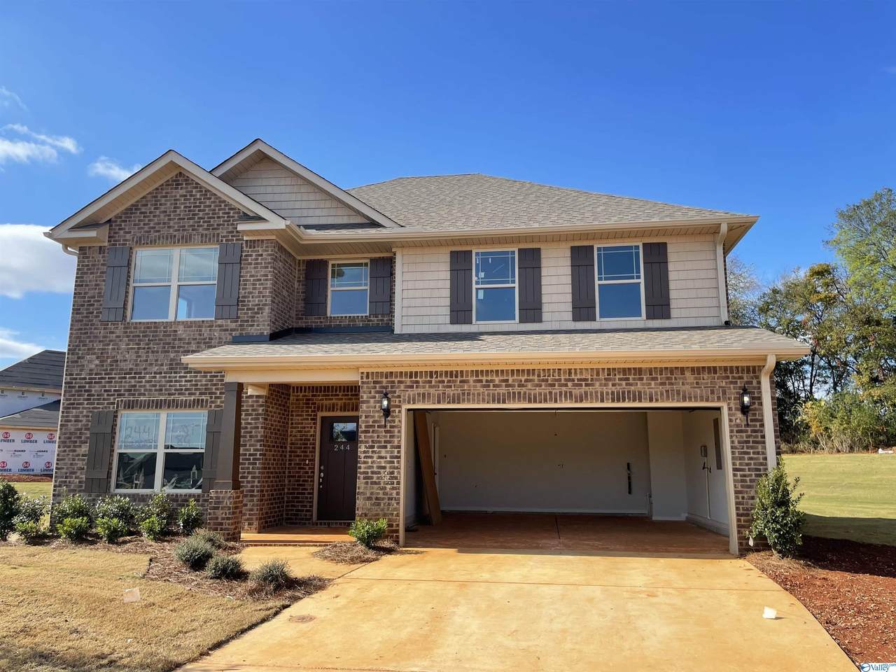 244 Portrait Street - Photo 1