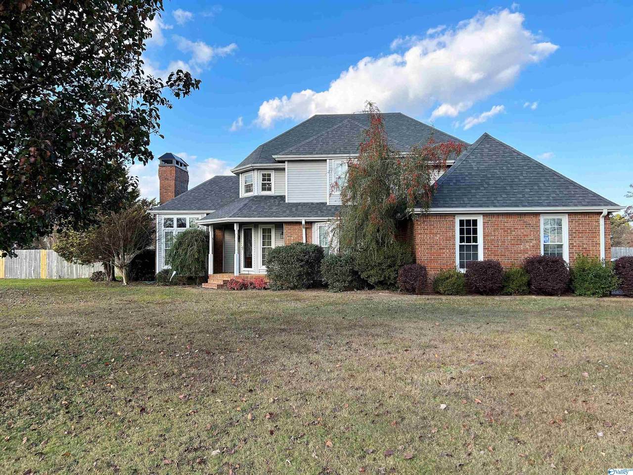 3880 Hood Drive - Photo 1