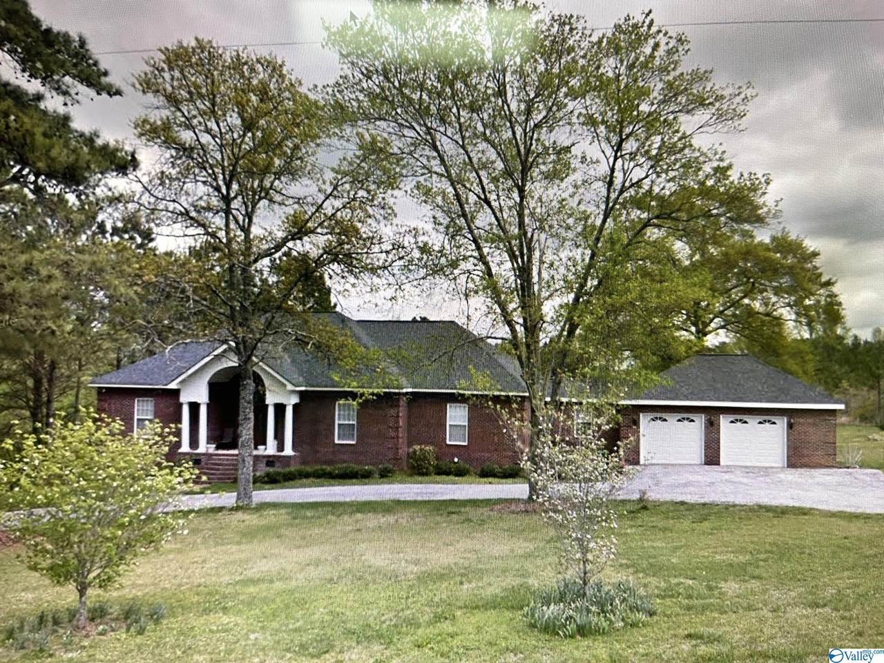 415 County Road 166 - Photo 1