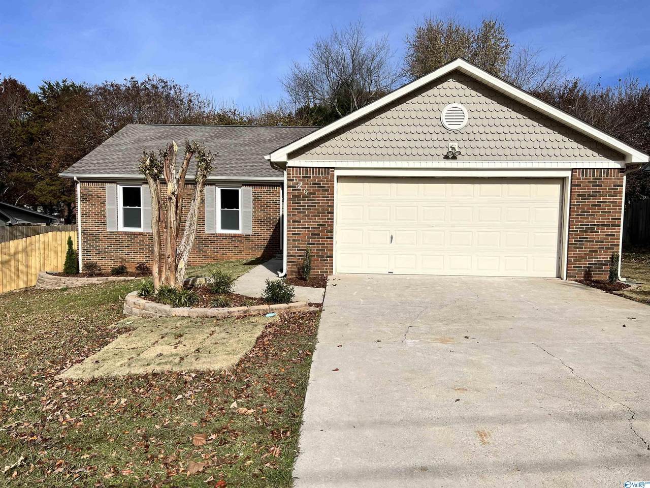 120 Whisperwood Lane - Photo 1