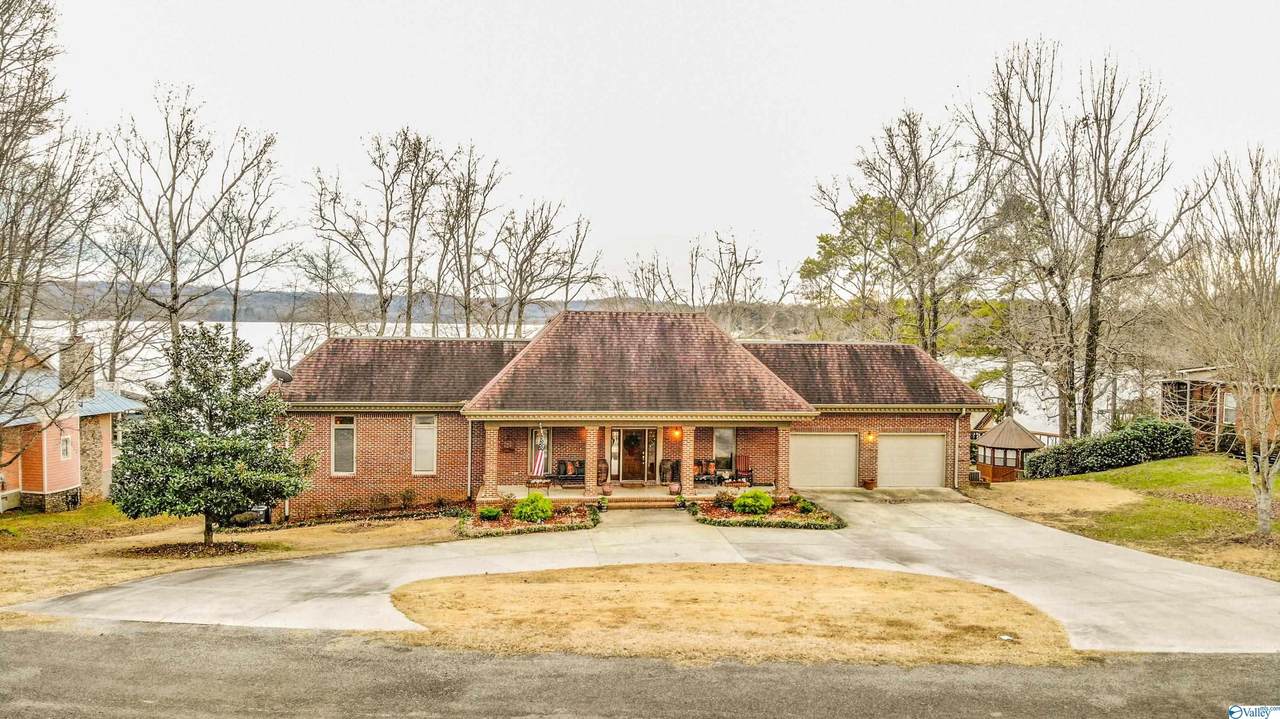 116 Arielle Circle - Photo 1