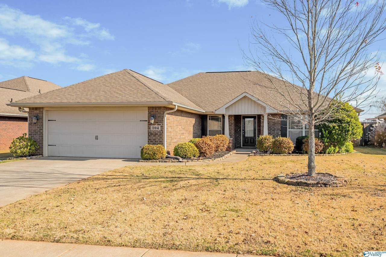104 Grantham Circle - Photo 1