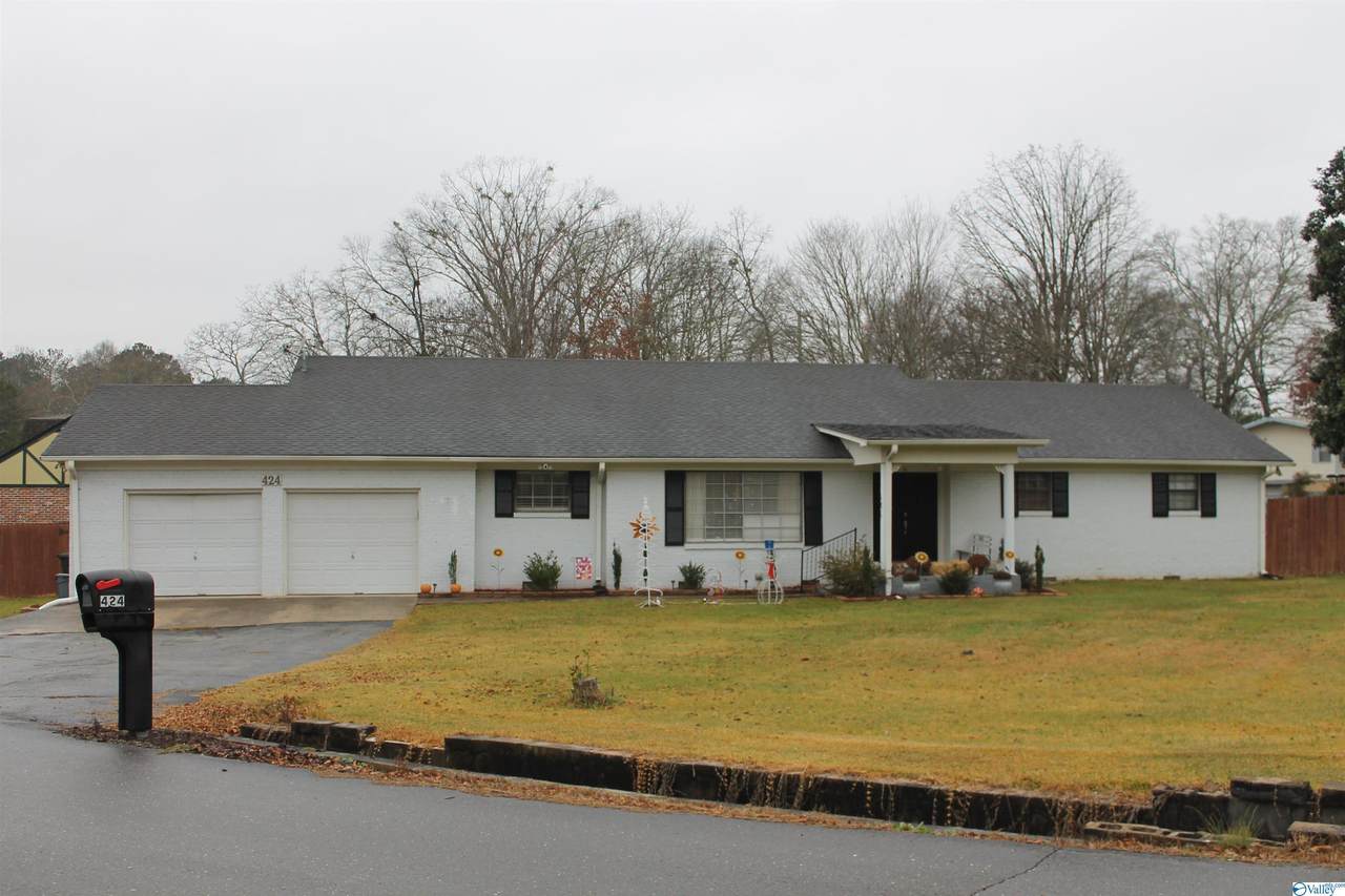 424 Crescent Drive - Photo 1