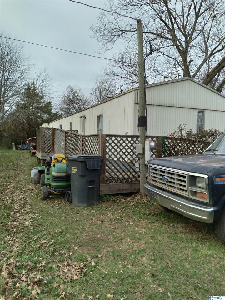 392 Cherokee Road - Photo 1
