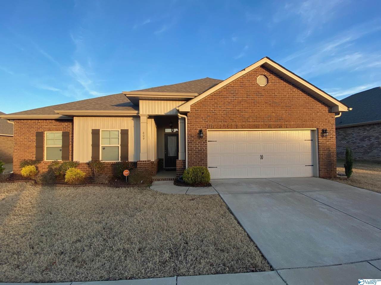 609 Willow Crest - Photo 1