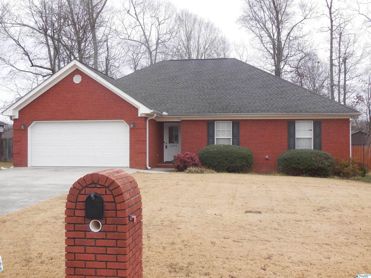 2004 Glenwood Drive - Photo 1