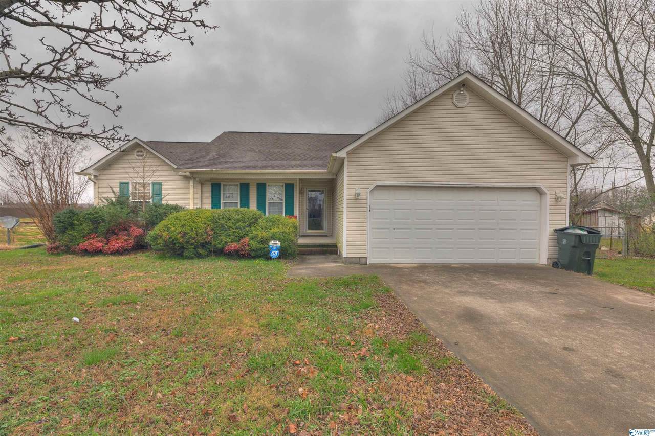 983 Macedonia Road - Photo 1